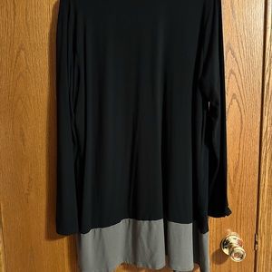 Ladies lightweight longer jersey cardigan. J Jill brand Size Large. Hangs nice